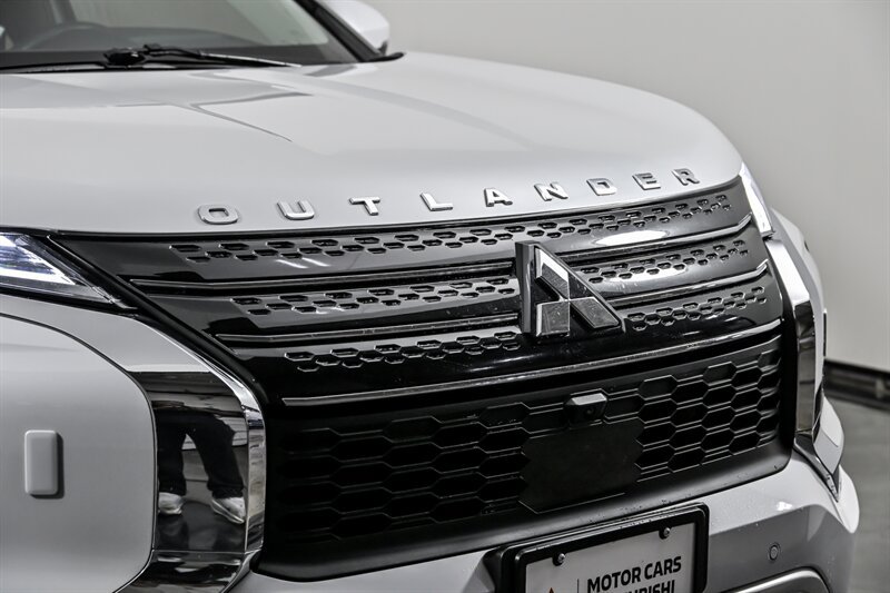 Used 2022 Mitsubishi Outlander SEL AWD/4WD image 4