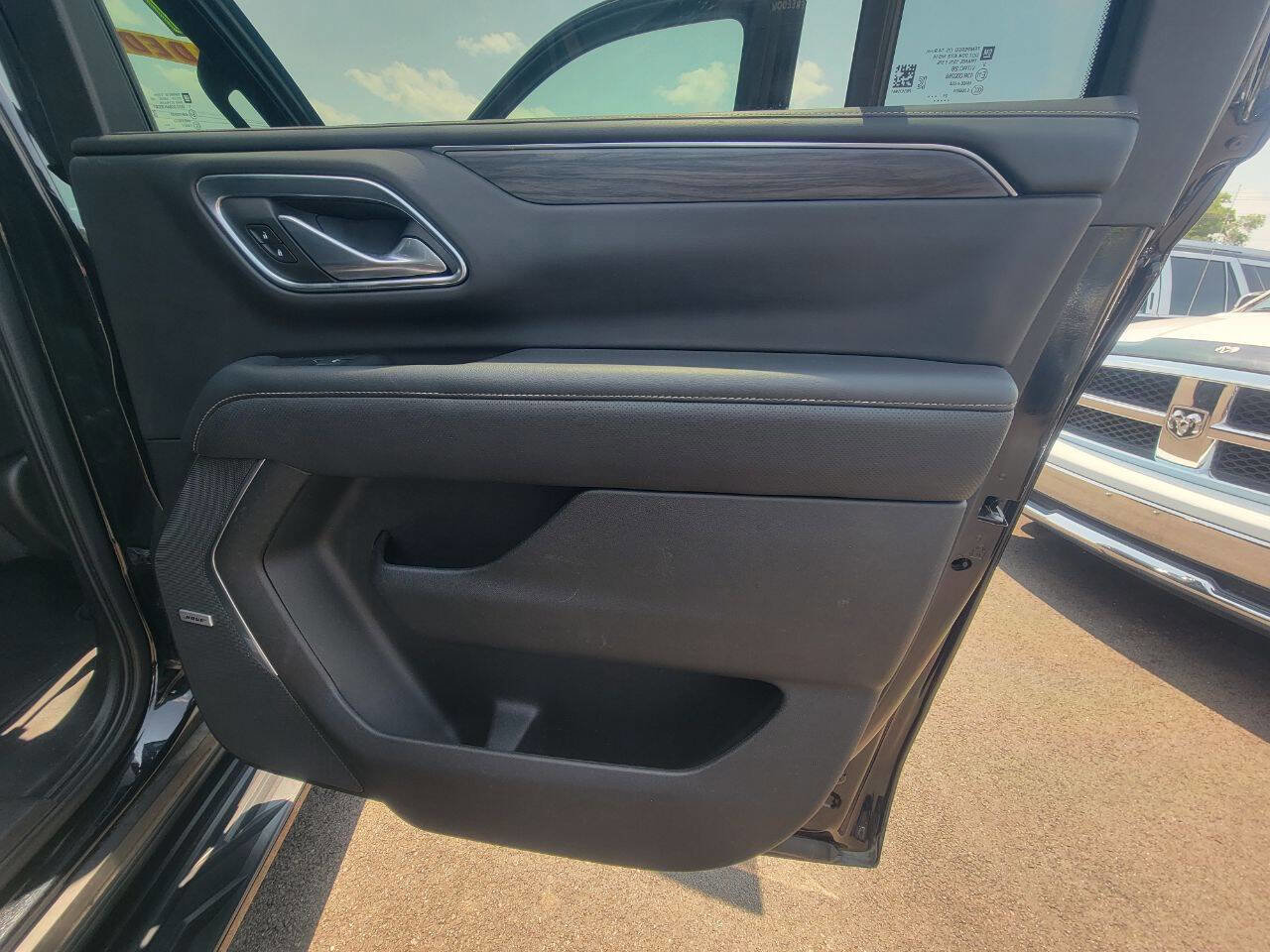 Used 2022 GMC Yukon XL SLT image 25