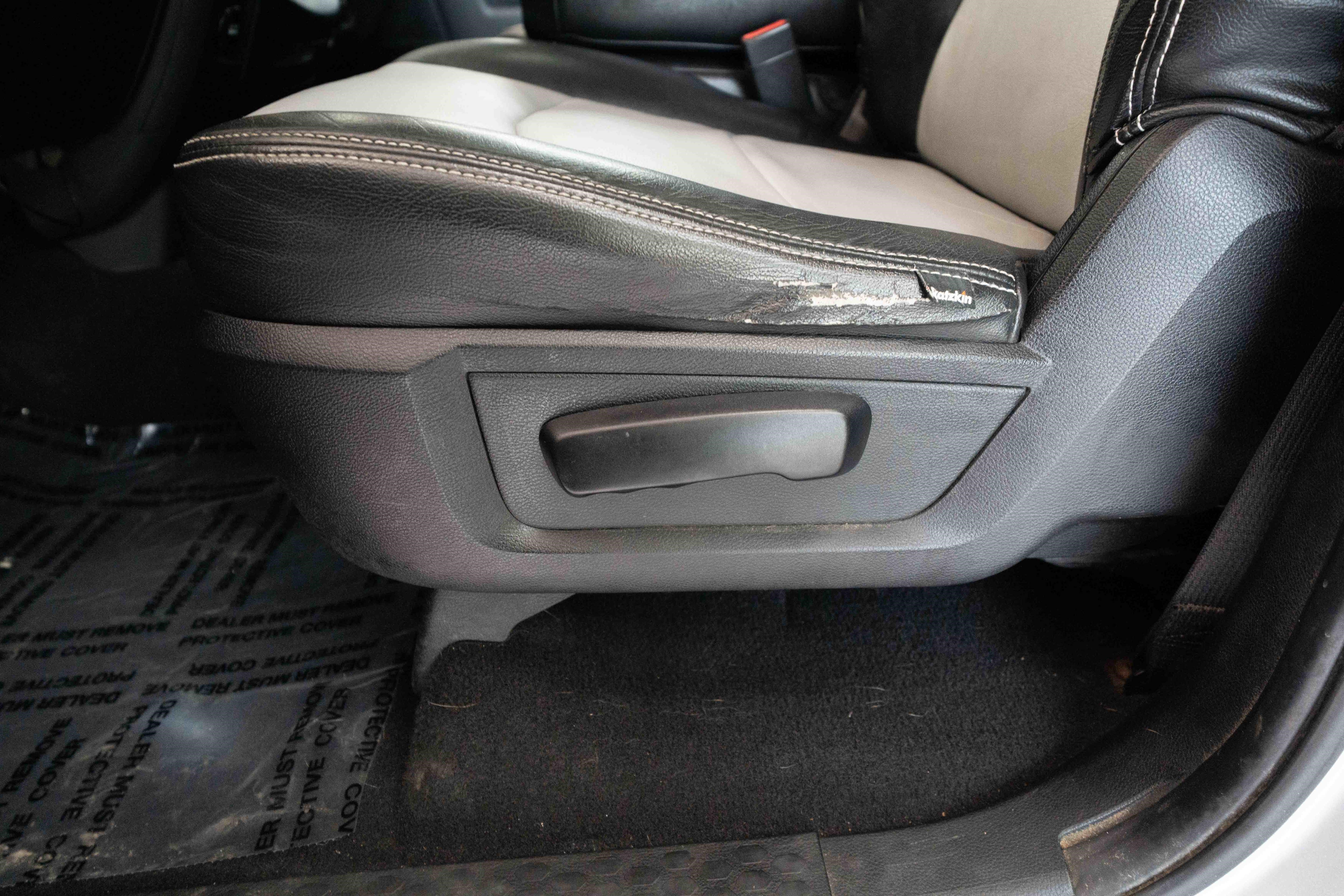Used 2014 RAM 1500 Classic SLT AWD/4WD image 12