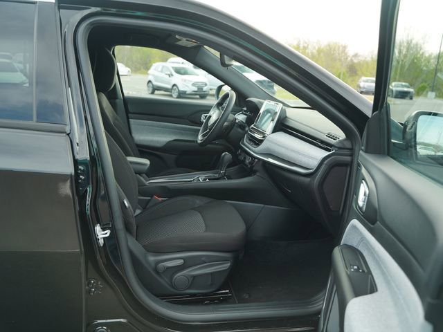 Certified 2025 Jeep Compass Sport image 20