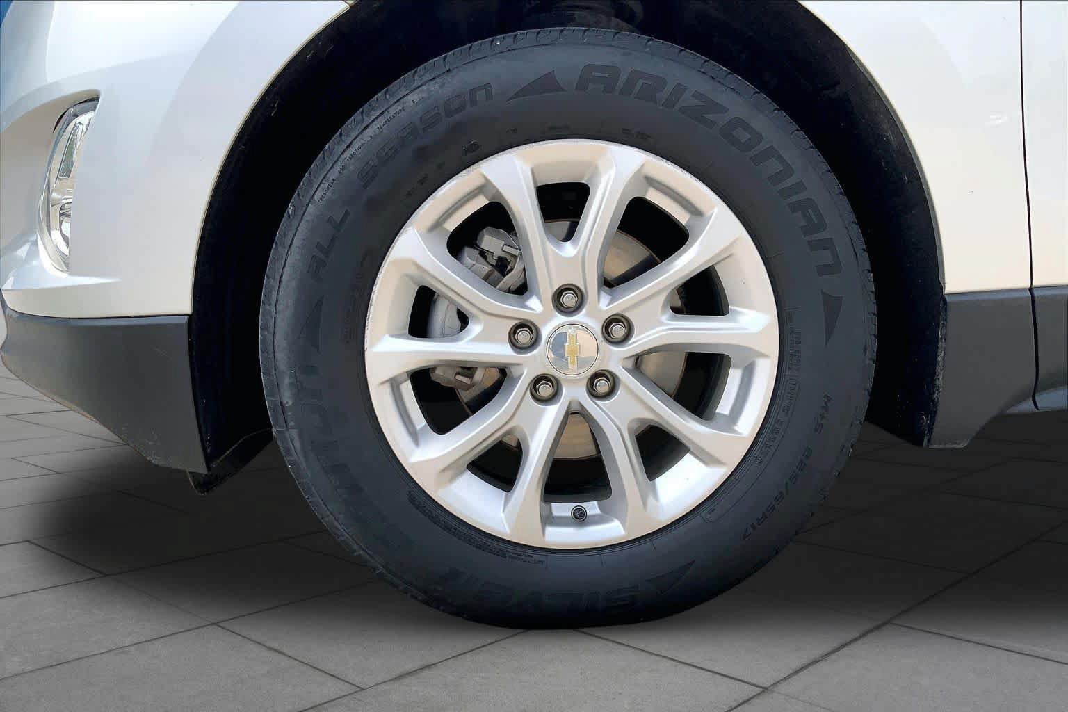 Used 2021 Chevrolet Equinox LS w/ LS Convenience Package FWD image 10