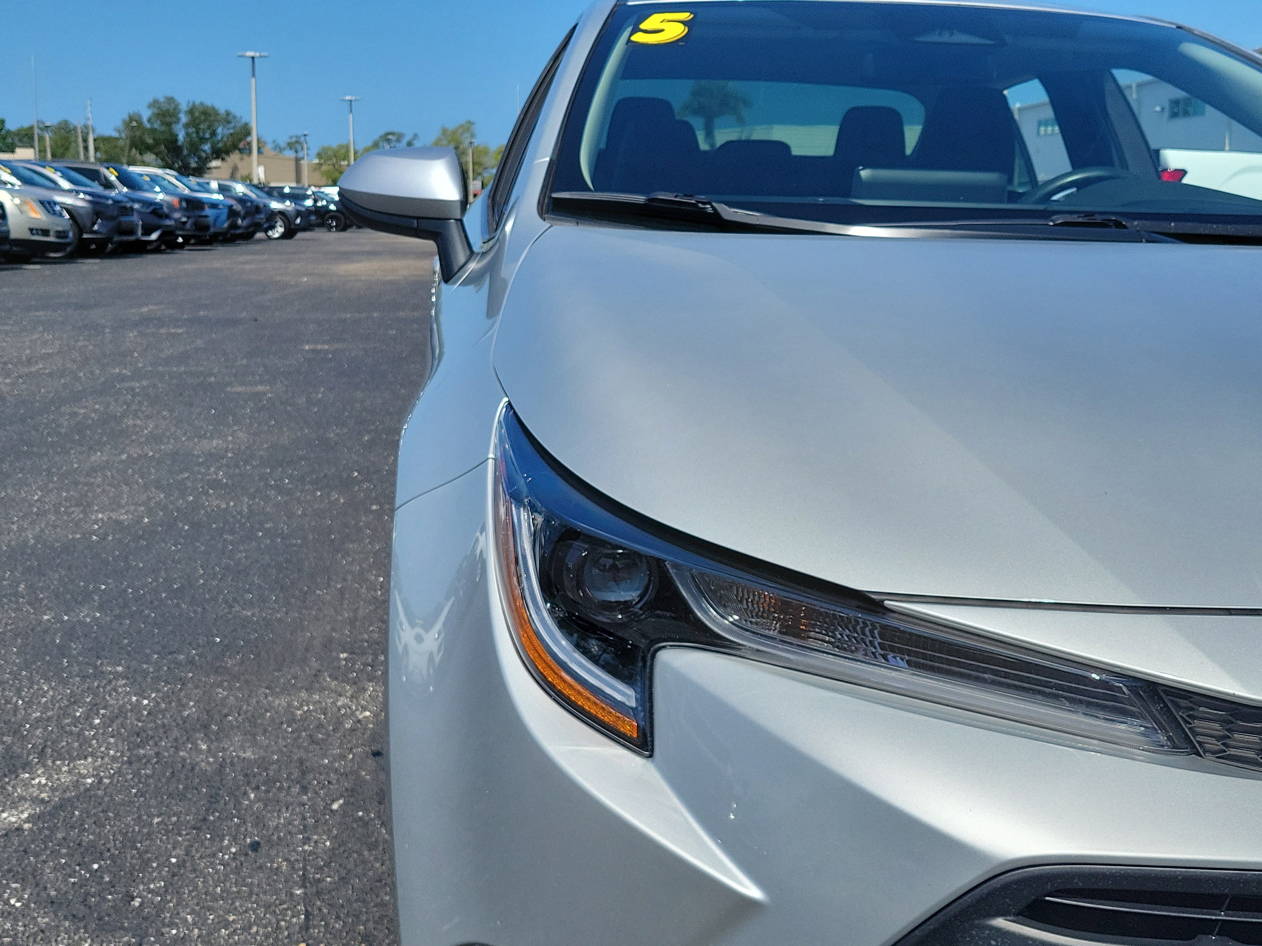 Used 2025 Toyota Corolla LE FWD image 7