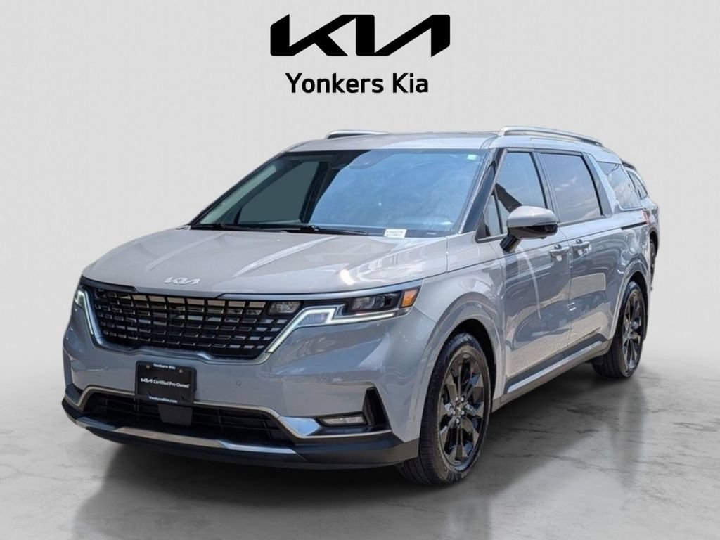 Used 2023 Kia Carnival SX FWD image 1