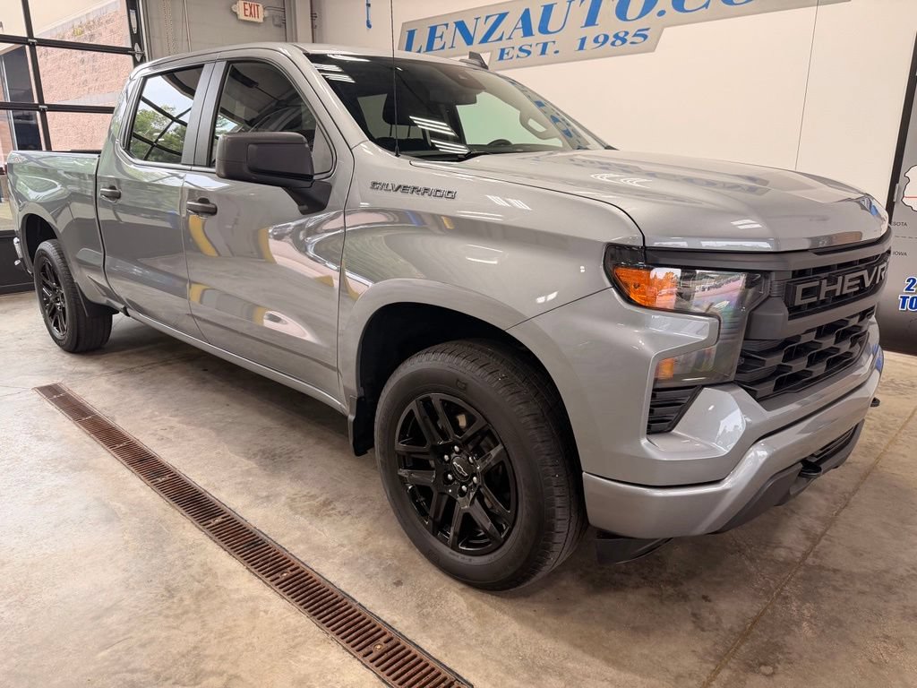 Used 2024 Chevrolet Silverado 1500 Custom AWD/4WD image 2