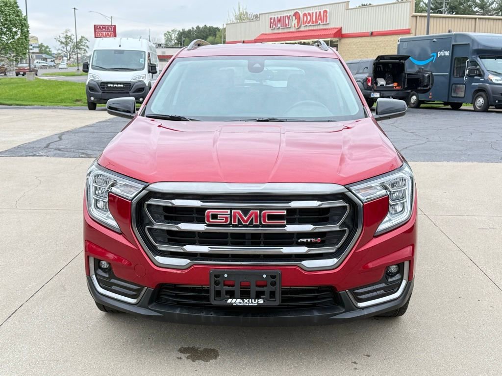 Used 2022 GMC Terrain AT4 AWD/4WD image 3