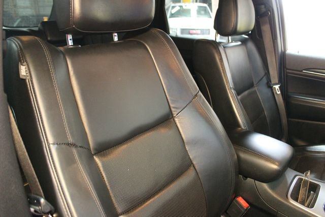 Used 2020 Jeep Grand Cherokee Limited w/ Luxury Group II RWD image 10