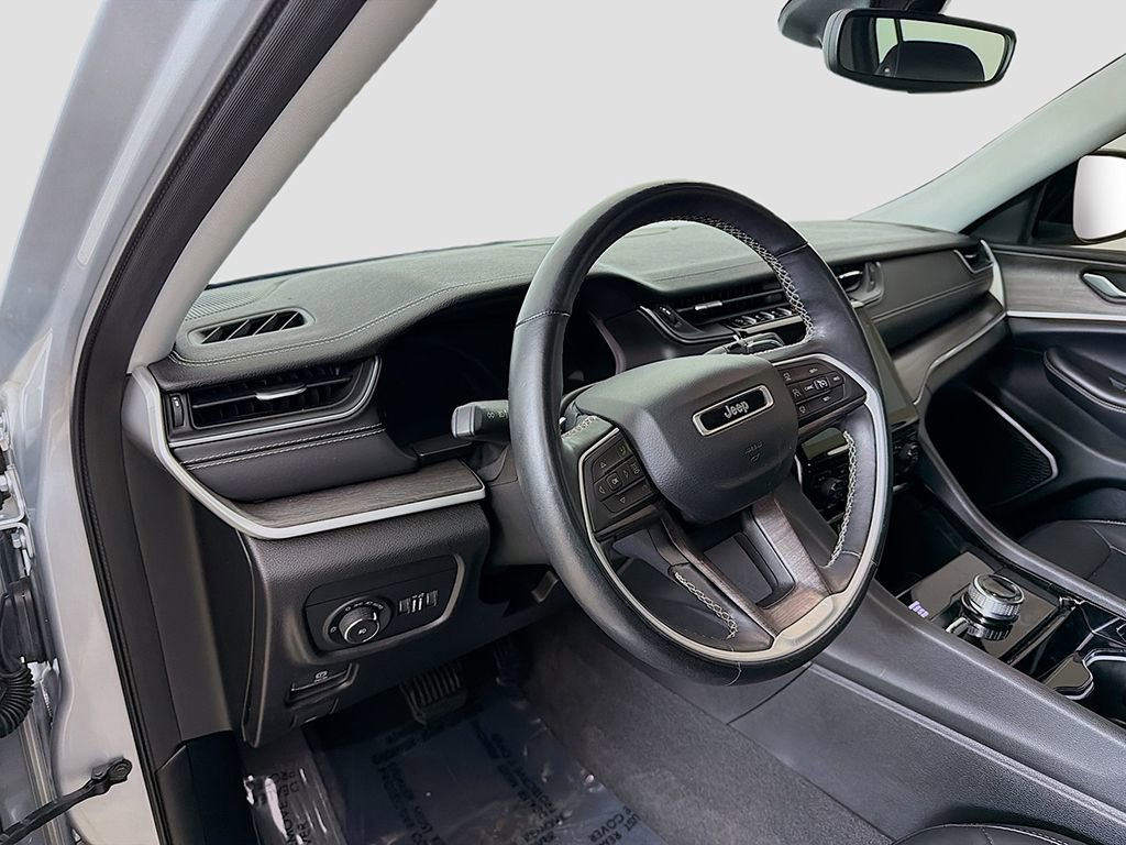 Used 2021 Jeep Grand Cherokee L Limited image 23