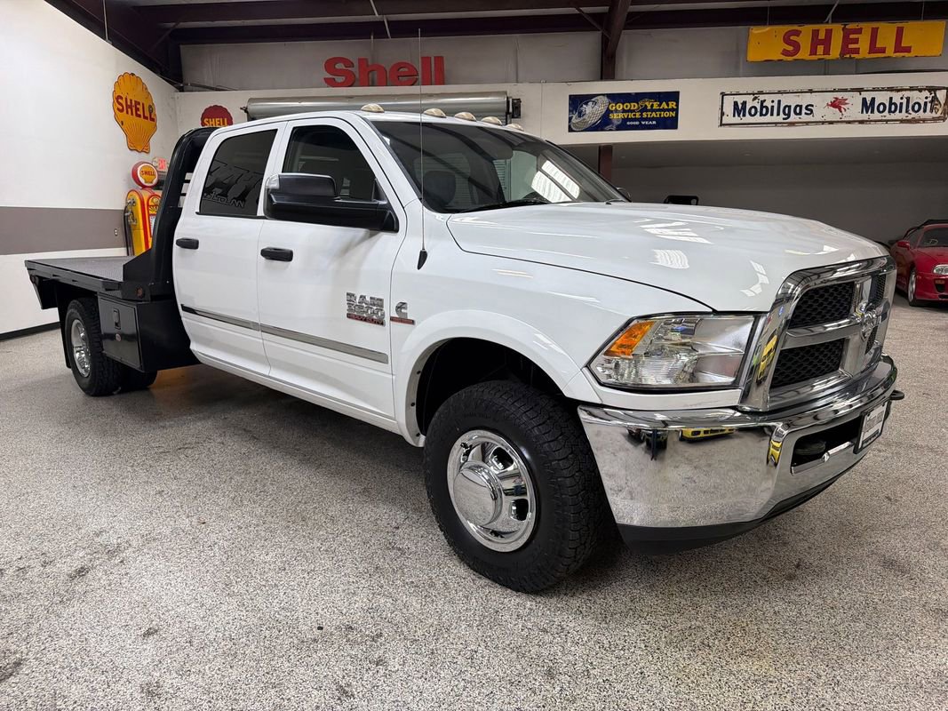 Used 2014 RAM 3500 Tradesman w/ Chrome Appearance Group AWD/4WD image 11