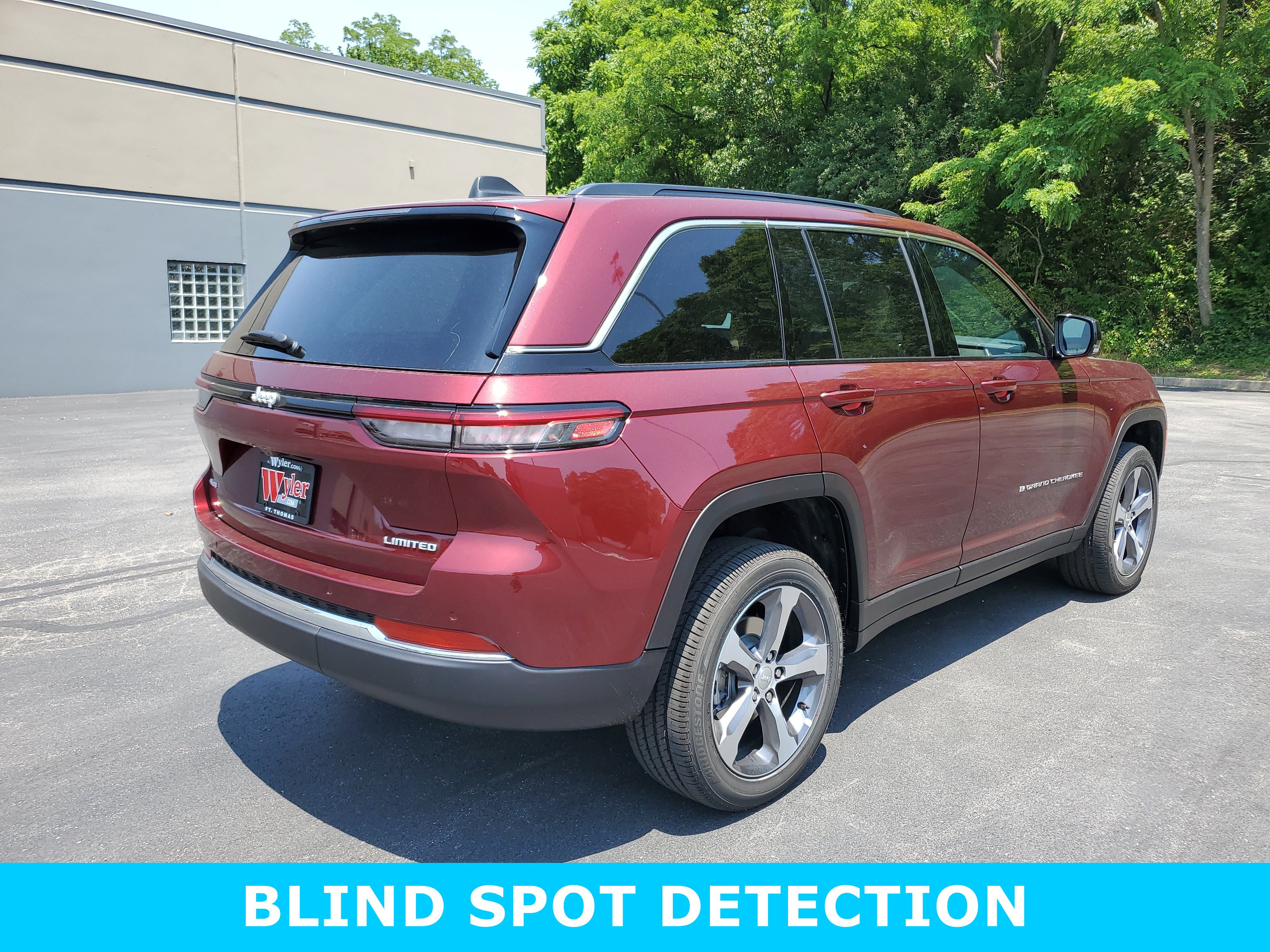 New 2025 Jeep Grand Cherokee Limited image 4