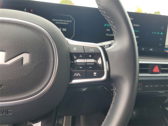Certified 2025 Kia Sorento SX image 19