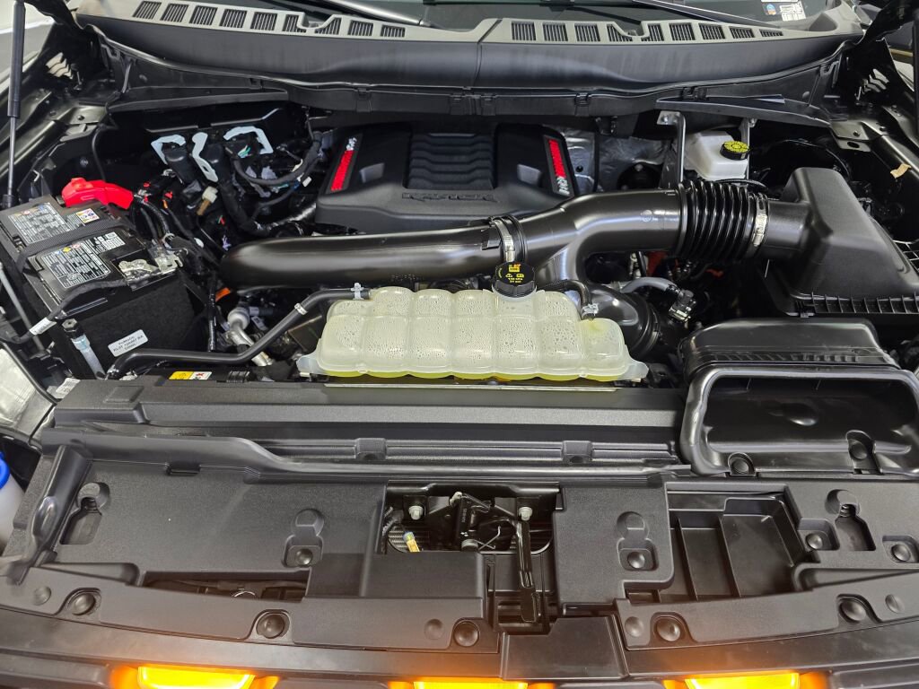 Used 2025 Ford F150 Raptor image 9
