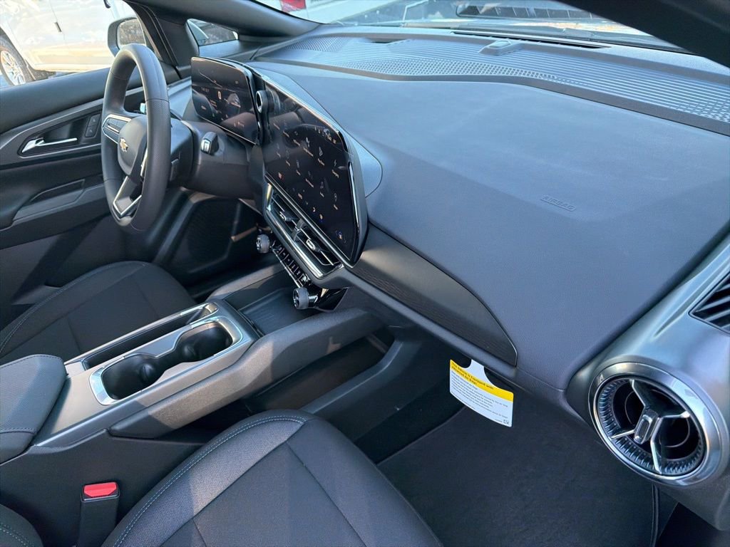 New 2026 Chevrolet Equinox EV LT image 23