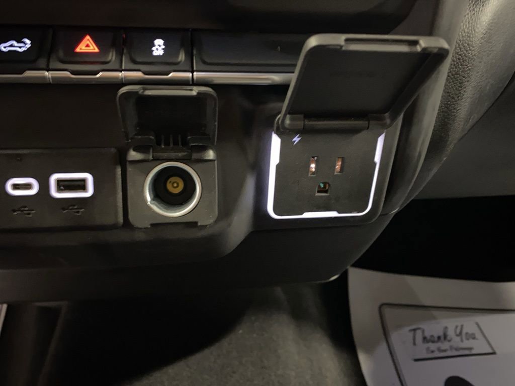 Used 2023 Chevrolet Silverado 1500 Custom image 25