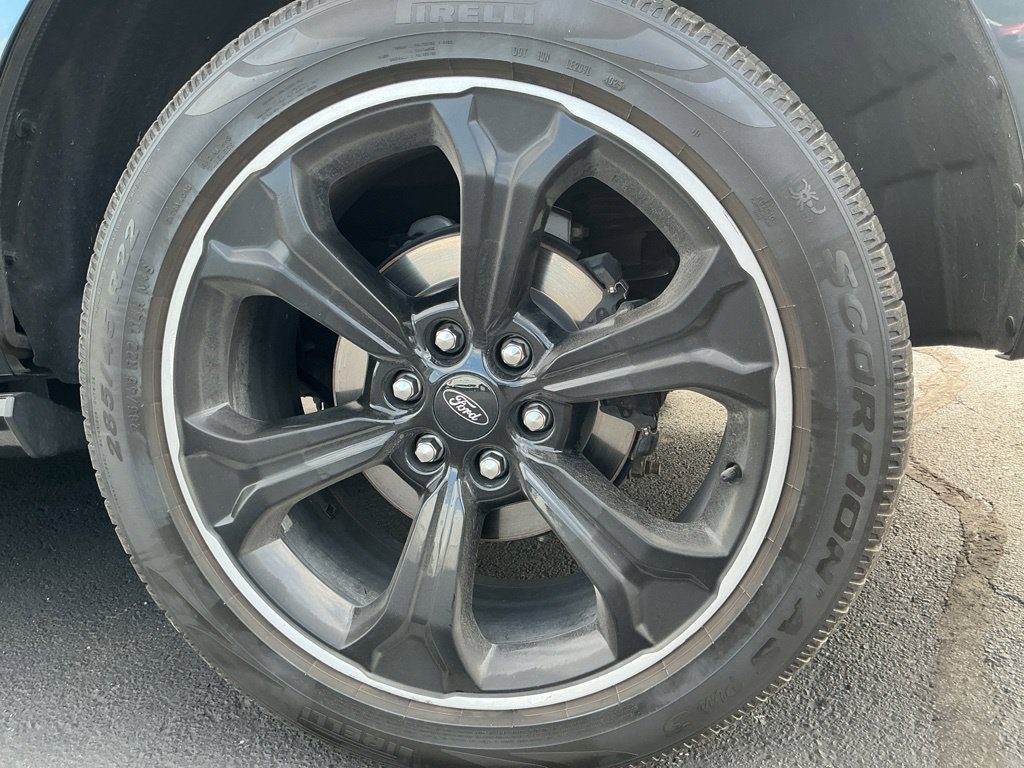 Used 2022 Ford Expedition Limited AWD/4WD image 6