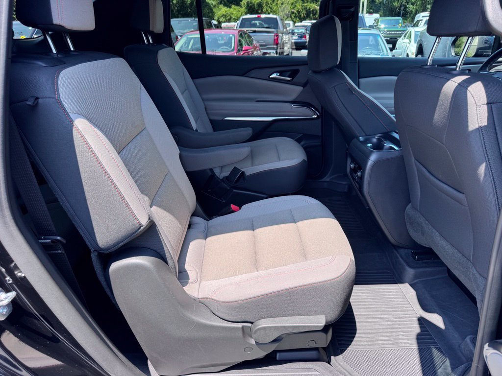Used 2024 Chevrolet Traverse LT FWD image 27