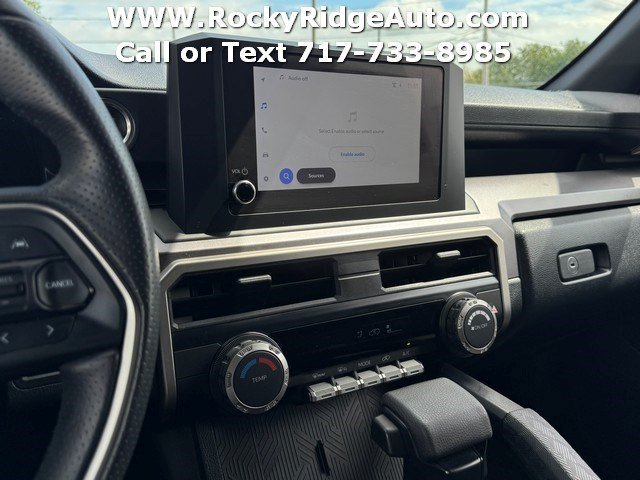 Used 2025 Toyota 4Runner SR5 AWD/4WD image 22