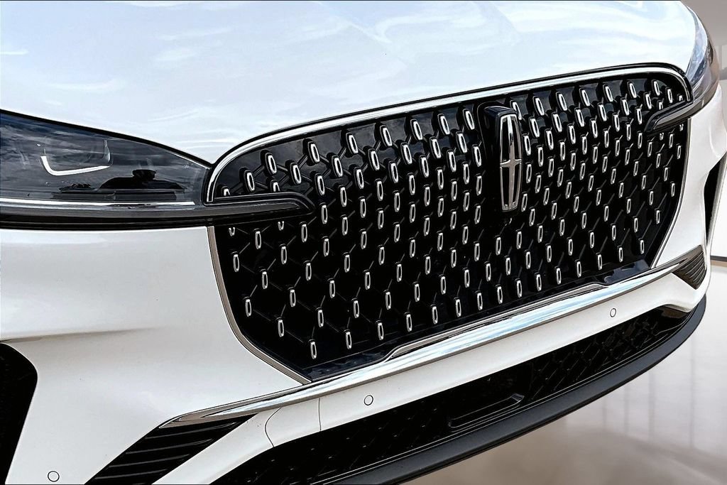Used 2025 Lincoln Aviator Reserve w/ Equipment Group 201A AWD/4WD image 30