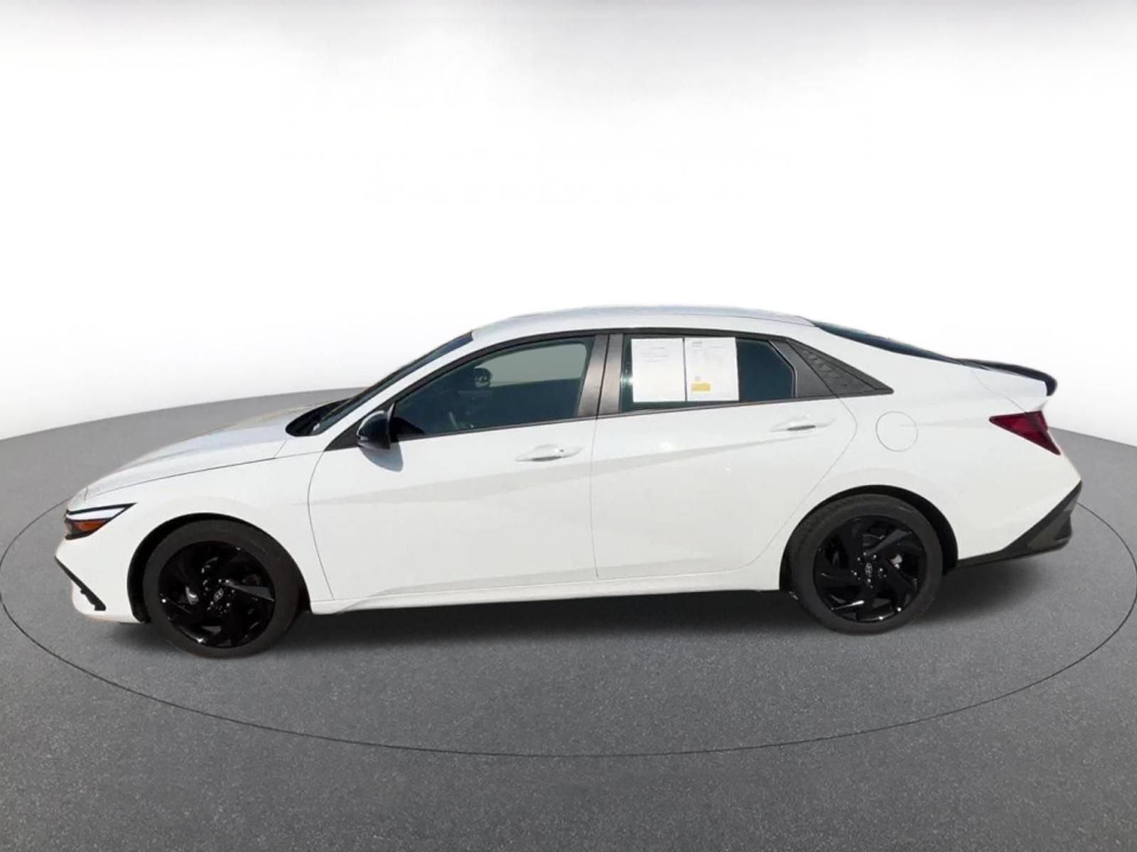 Used 2026 Hyundai Elantra Sport FWD image 9