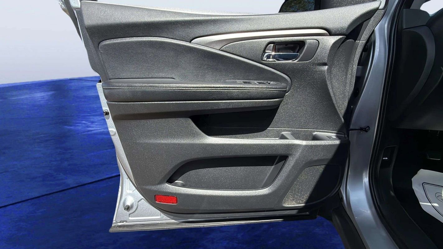 Used 2019 Honda Ridgeline RTL image 19