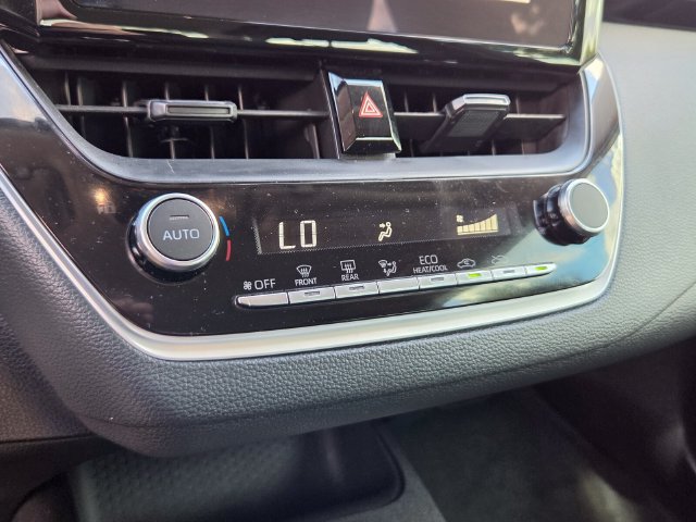 Used 2025 Toyota Corolla LE FWD image 20