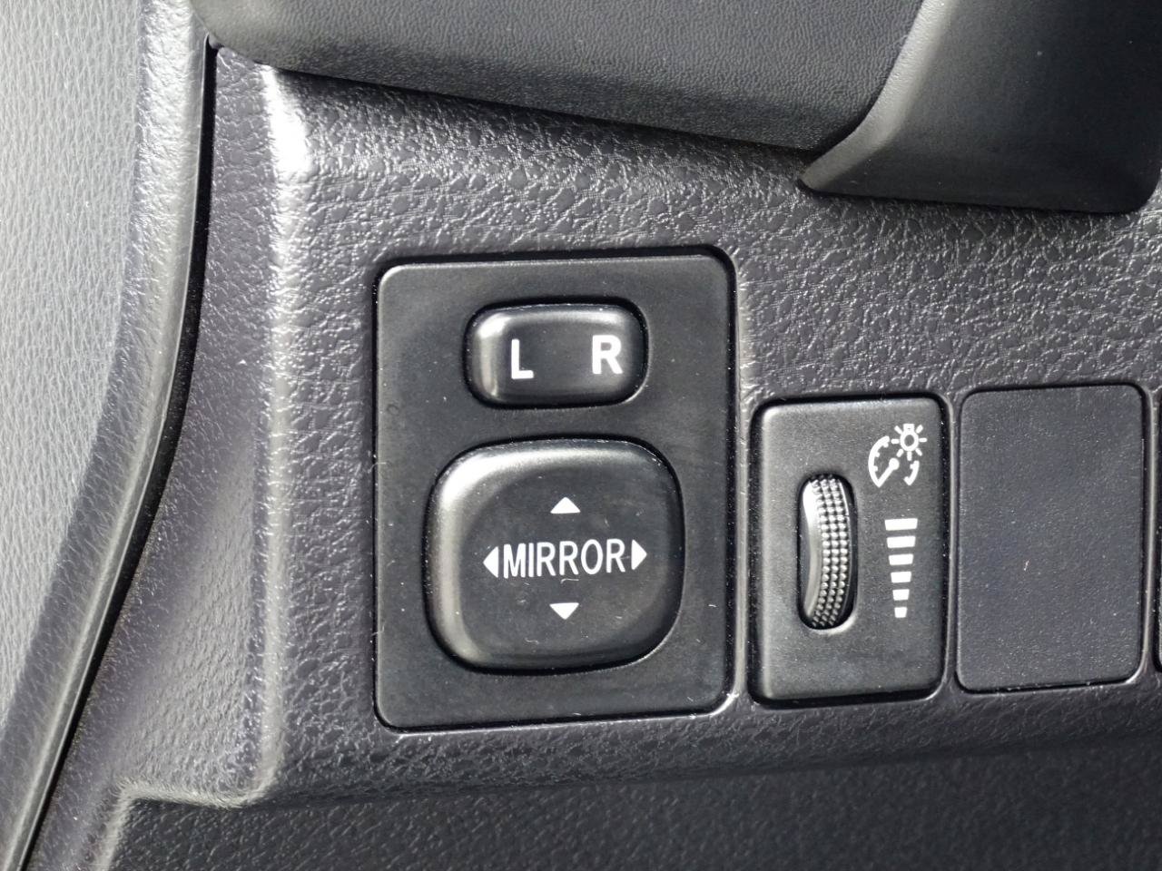 Used 2019 Toyota Corolla SE FWD image 17