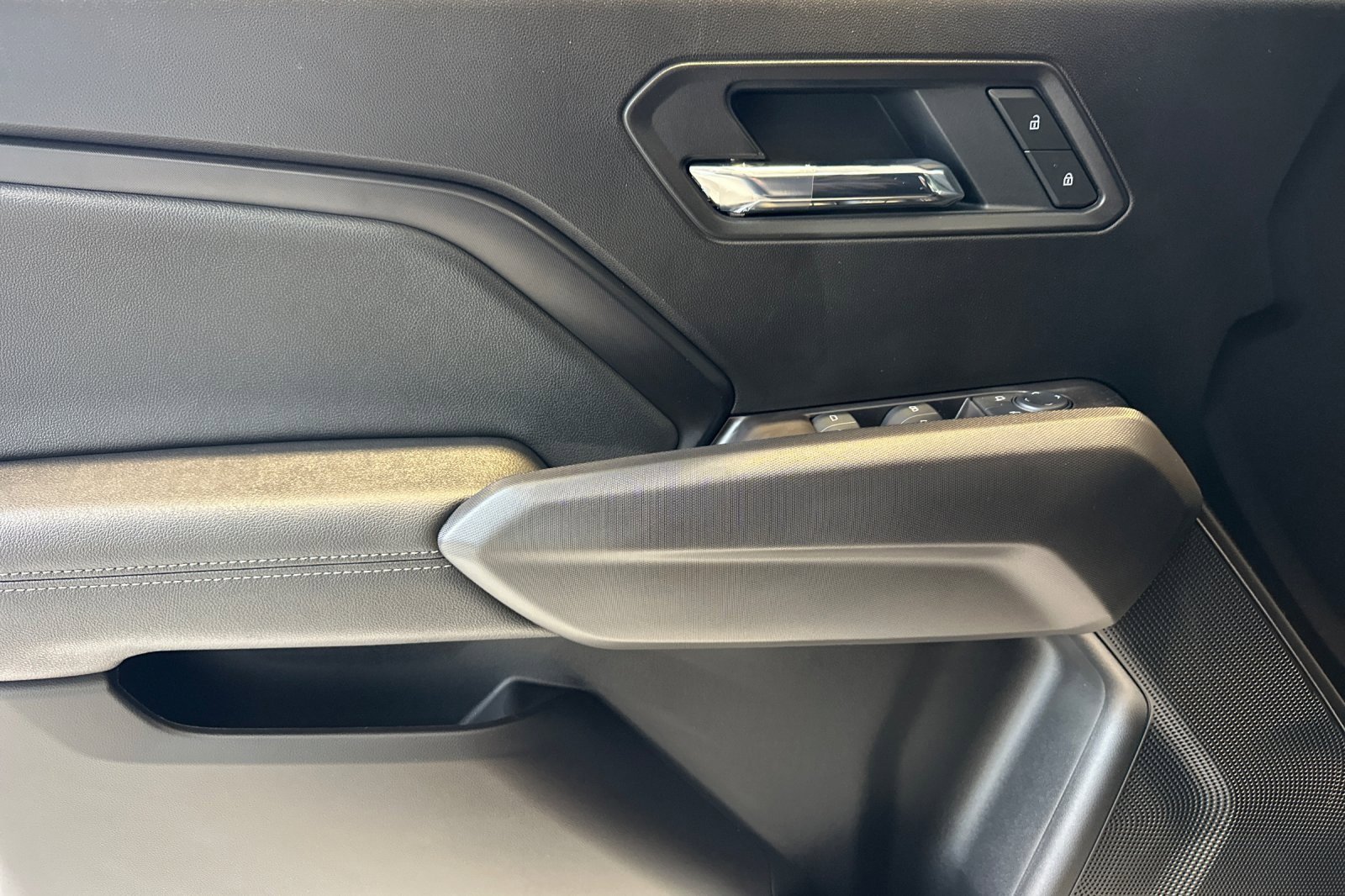 New 2026 GMC Canyon Elevation image 12