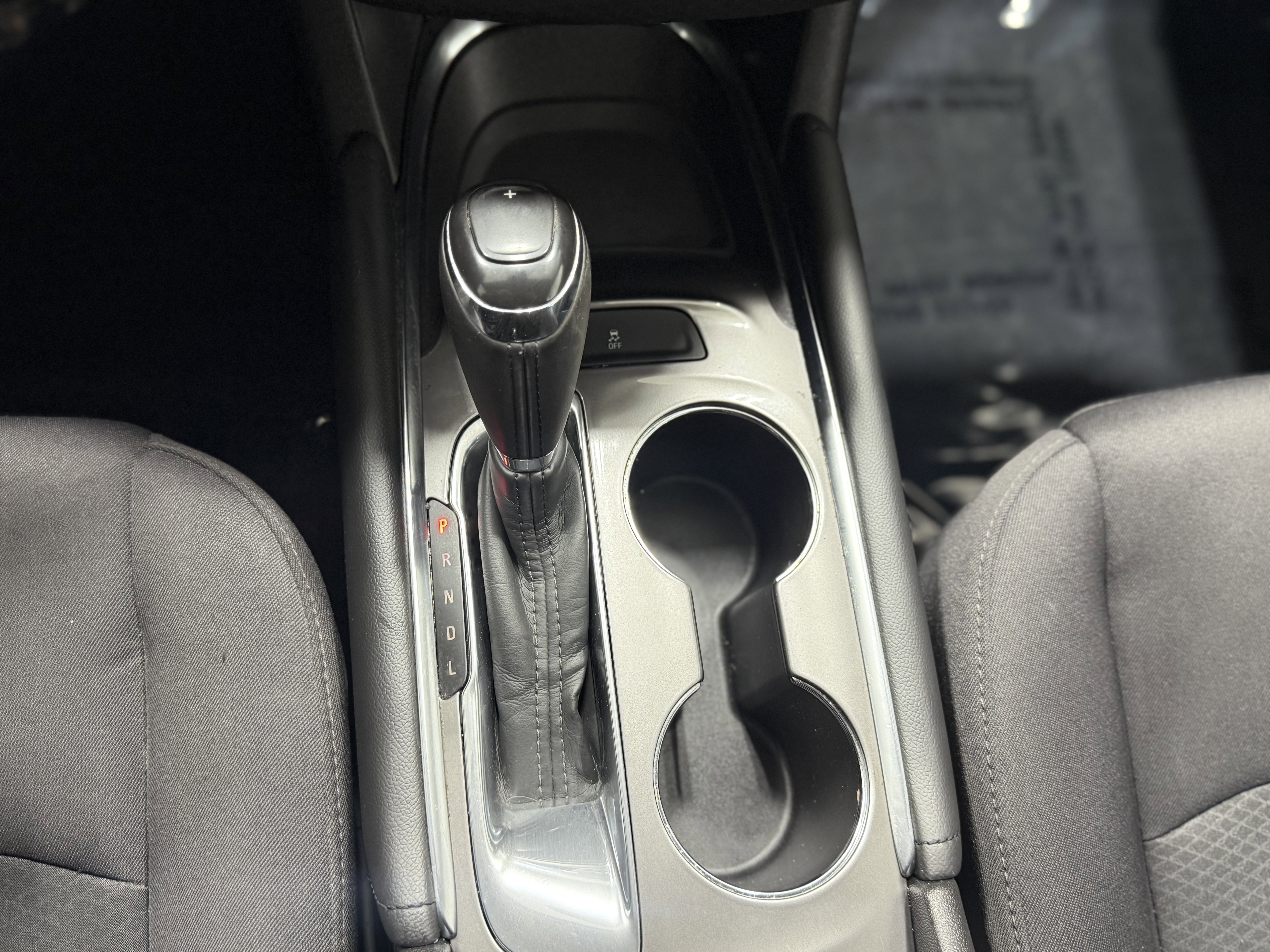 Used 2017 Chevrolet Malibu LT image 20