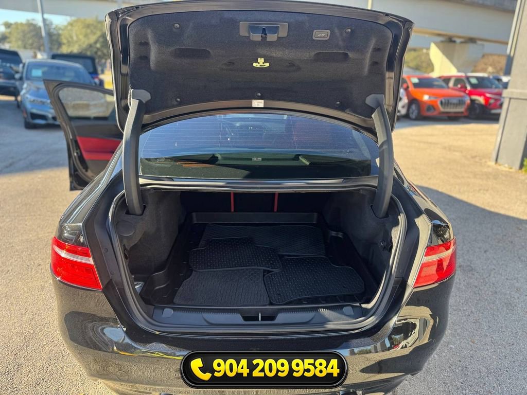 Used 2018 Jaguar XE S image 20