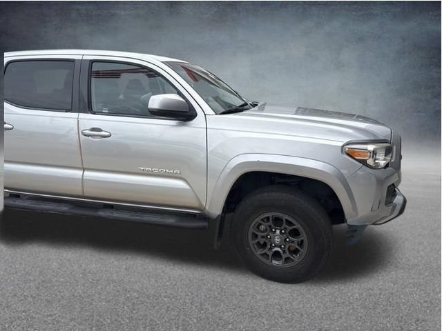 Used 2017 Toyota Tacoma SR5 w/ Tow Package RWD image 10