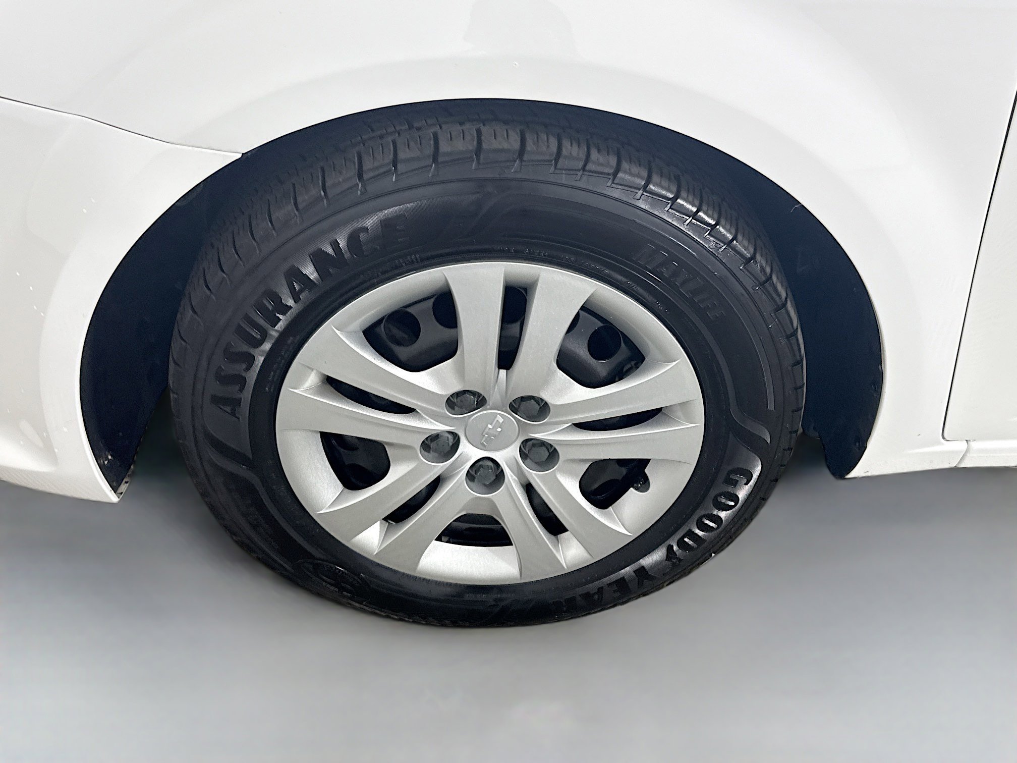 Used 2020 Chevrolet Sonic LT image 38