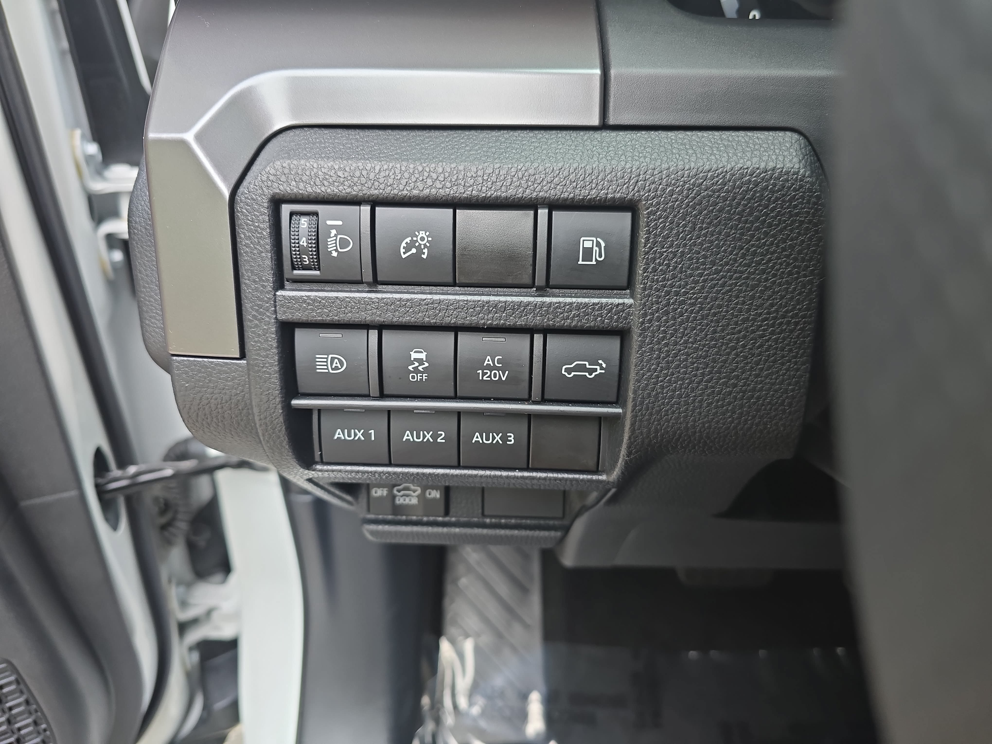 Certified 2025 Toyota Tacoma TRD Off-Road w/ TRD Off Road Premium Package AWD/4WD image 26