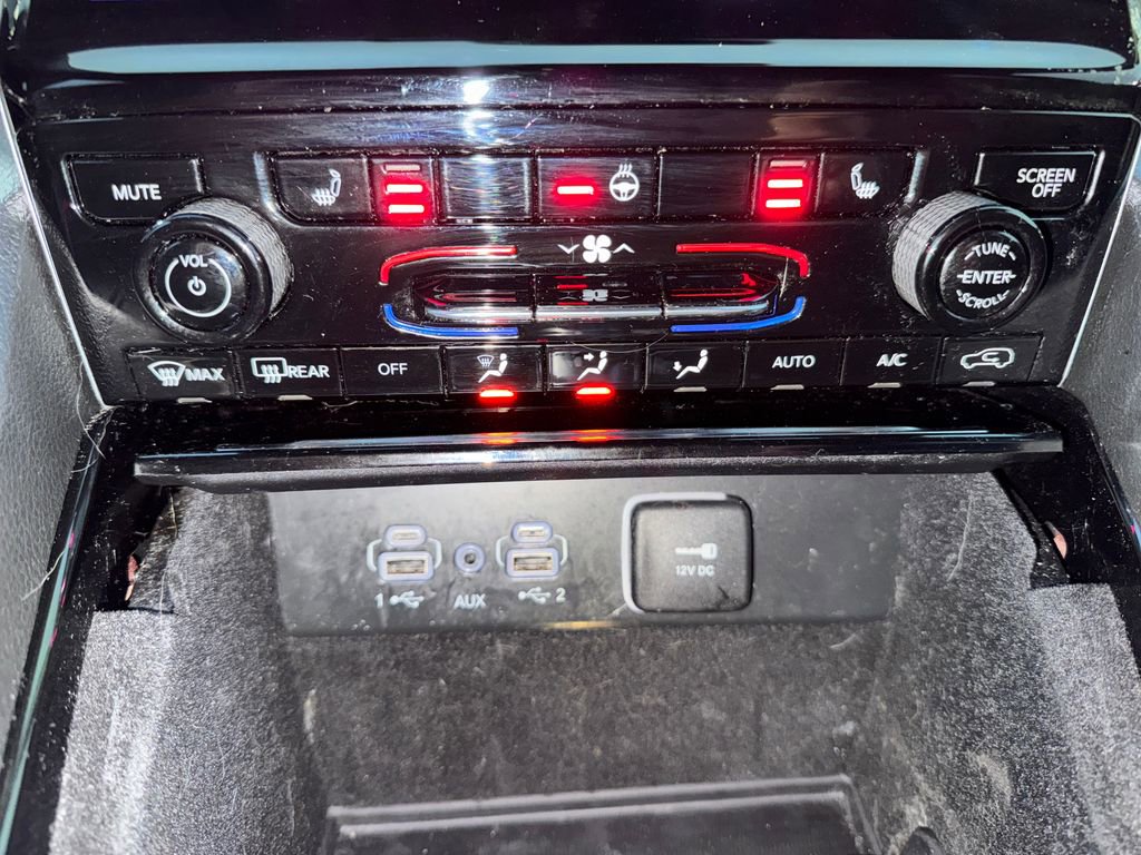 Certified 2022 Jeep Grand Cherokee L Limited image 40