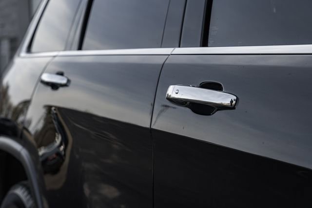 Used 2016 Jeep Grand Cherokee Limited image 16