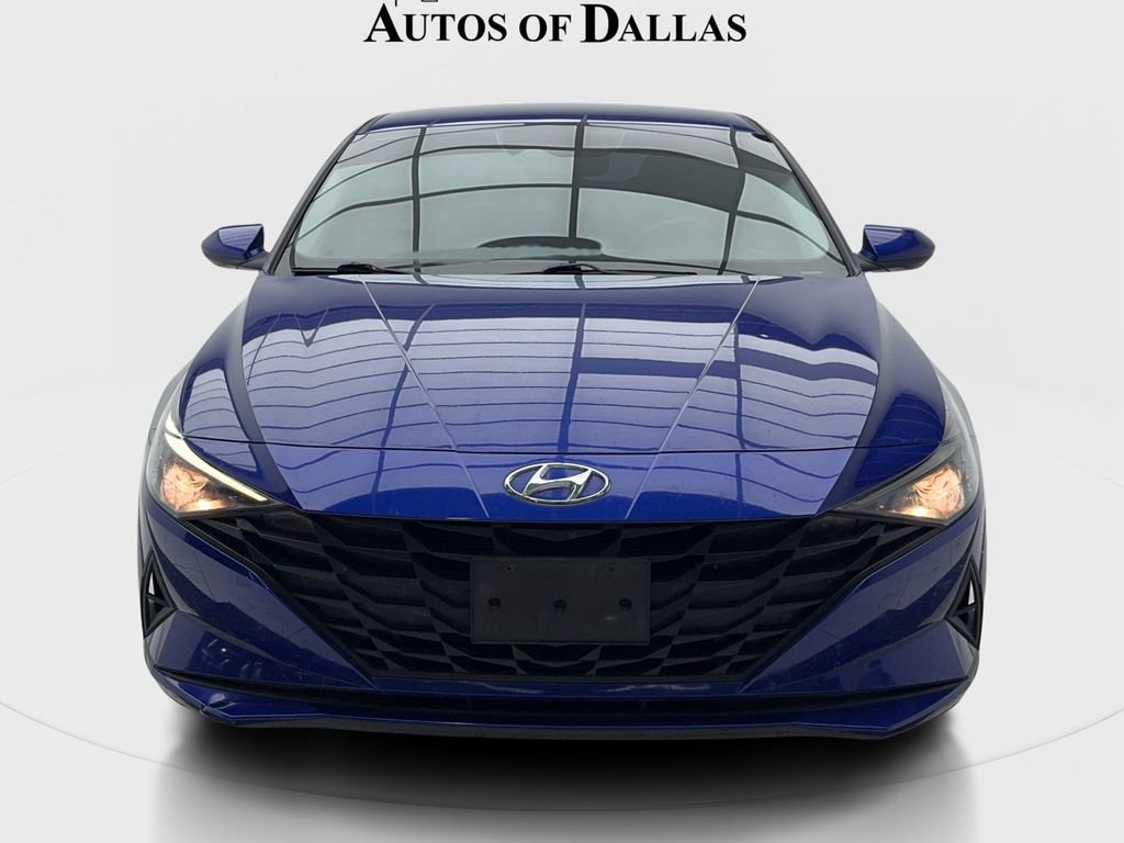 Used 2021 Hyundai Elantra SE FWD image 3