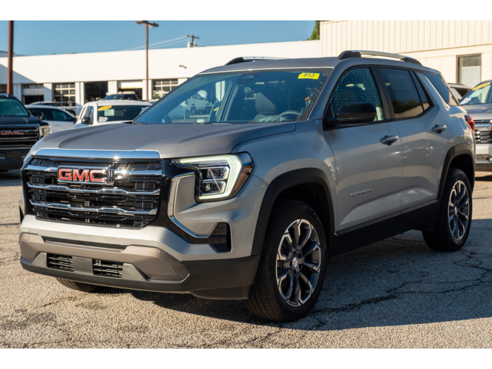 New 2027 GMC Terrain Elevation w/ Elevation Premium Package FWD image 4