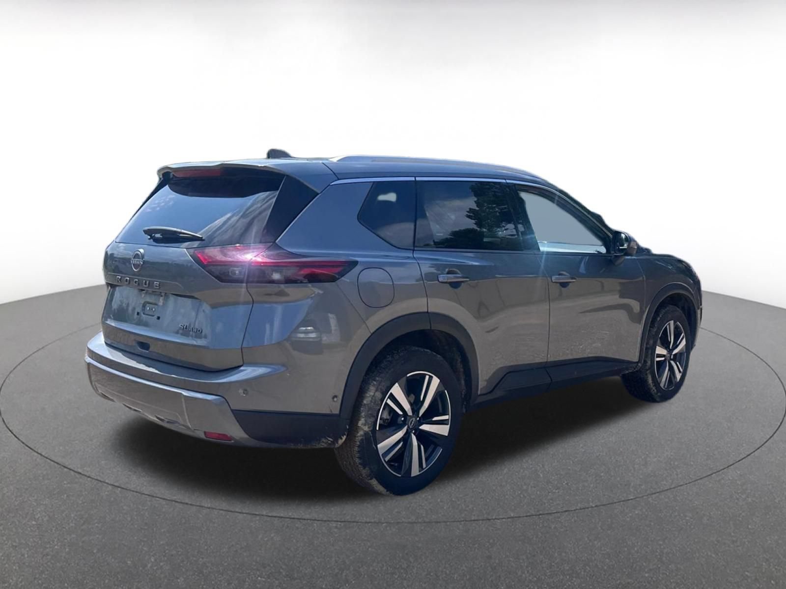 Used 2026 Nissan Rogue SL AWD/4WD image 27