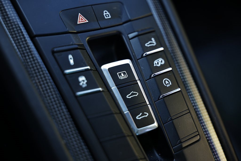 Certified 2019 Porsche 911 Carrera 4S image 38