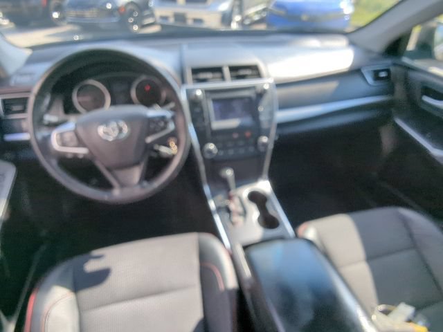 Used 2017 Toyota Camry SE FWD image 17