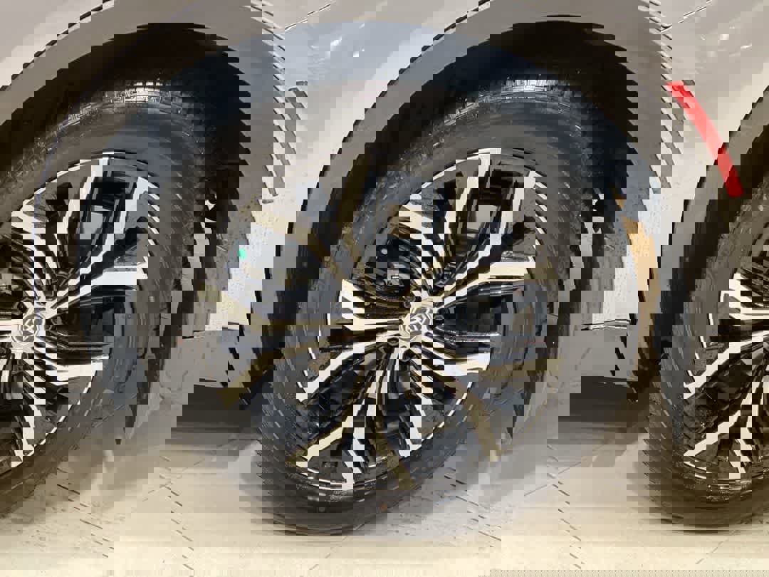 Certified 2023 Toyota Crown XLE image 12