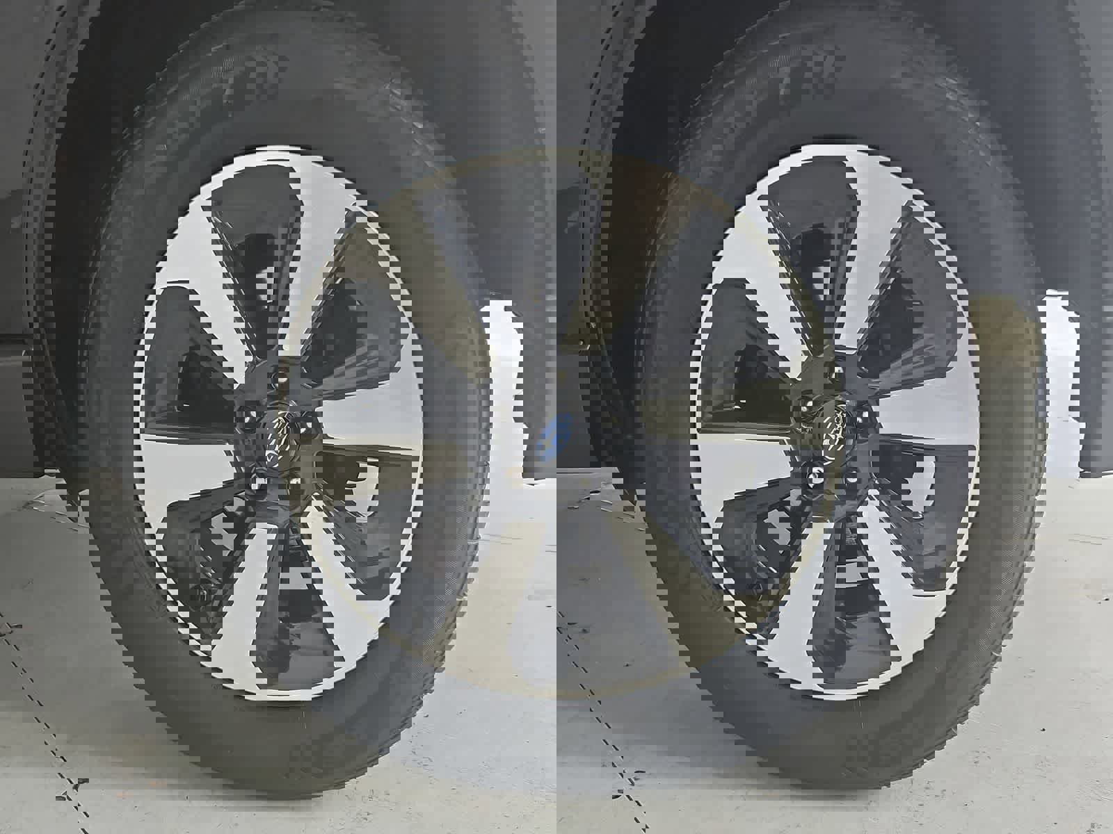 Used 2017 Subaru Forester 2.5i w/ Alloy Wheel Package image 12