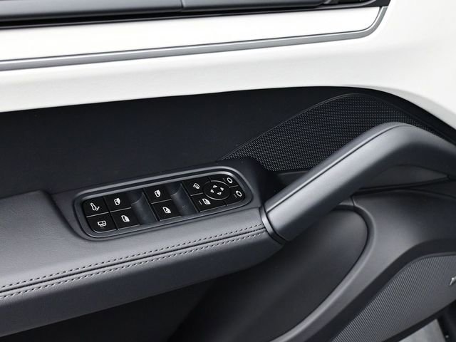 New 2026 Porsche Cayenne E-Hybrid image 16