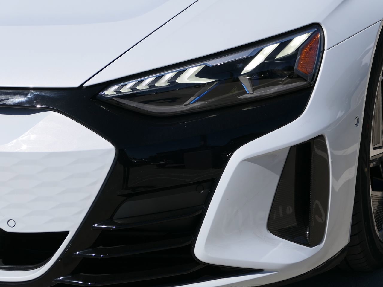 Used 2024 Audi RS e-tron GT w/ Carbon Performance Package image 9