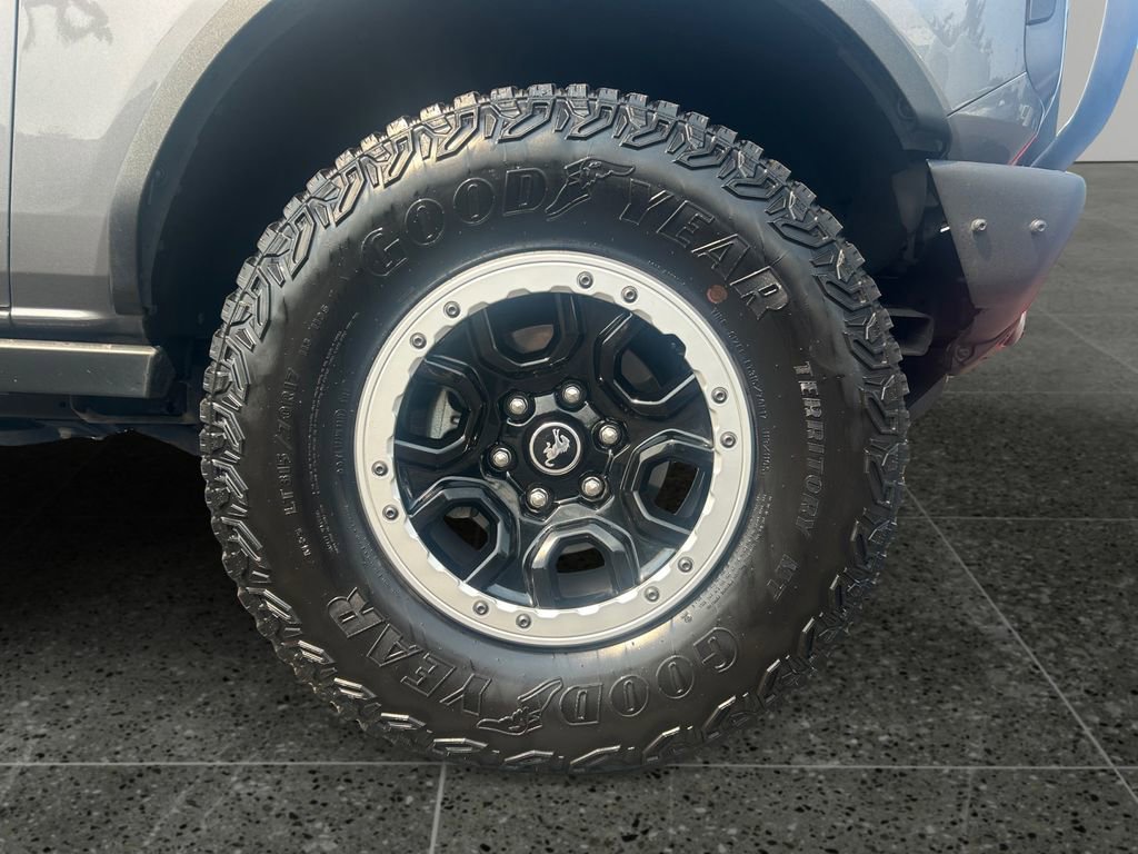 Used 2021 Ford Bronco Badlands image 9