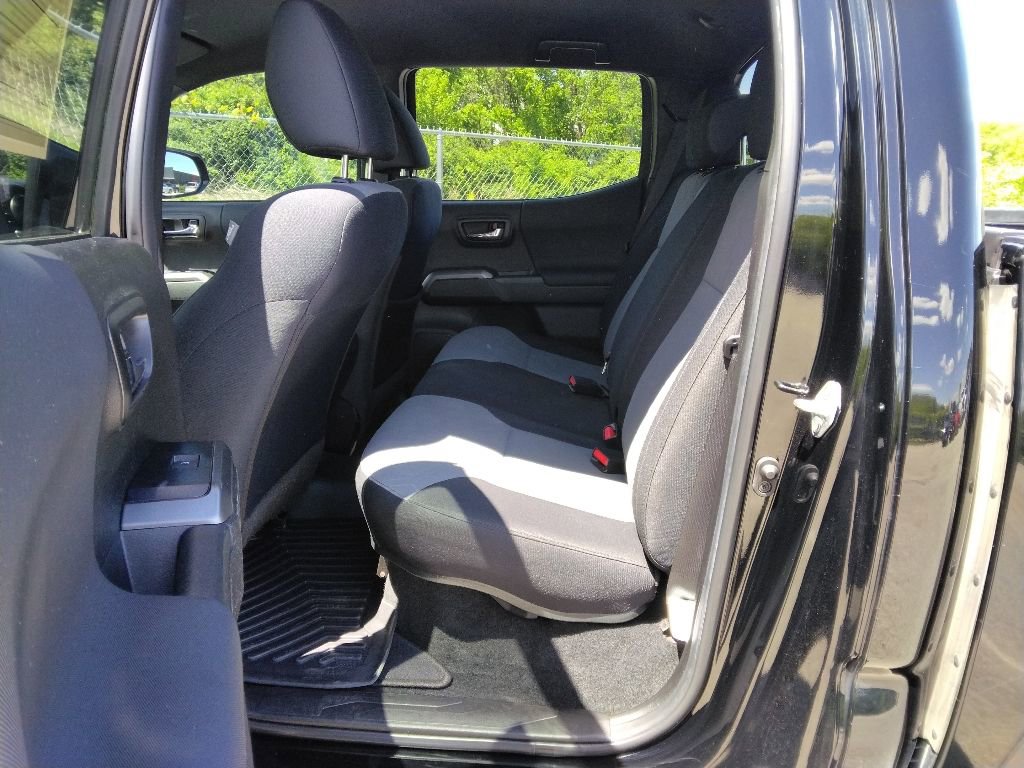 Used 2023 Toyota Tacoma TRD Off-Road AWD/4WD image 28