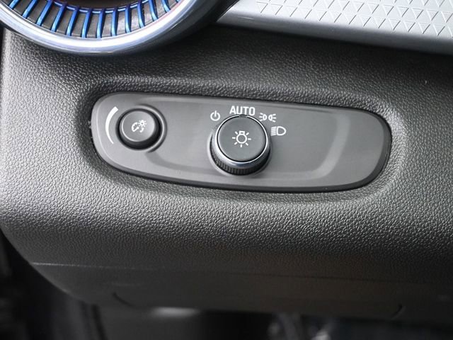 Used 2025 Chevrolet Trax LT image 33