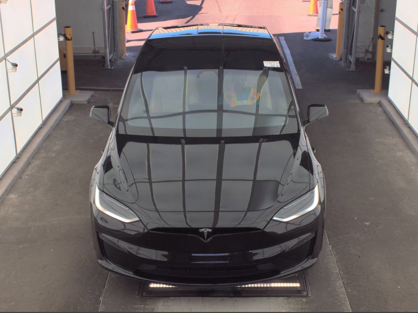 Used 2024 Tesla Model X Plaid image 2