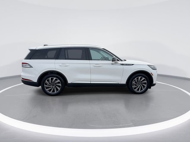 Used 2025 Lincoln Aviator AWD w/ Equipment Group 101A image 9