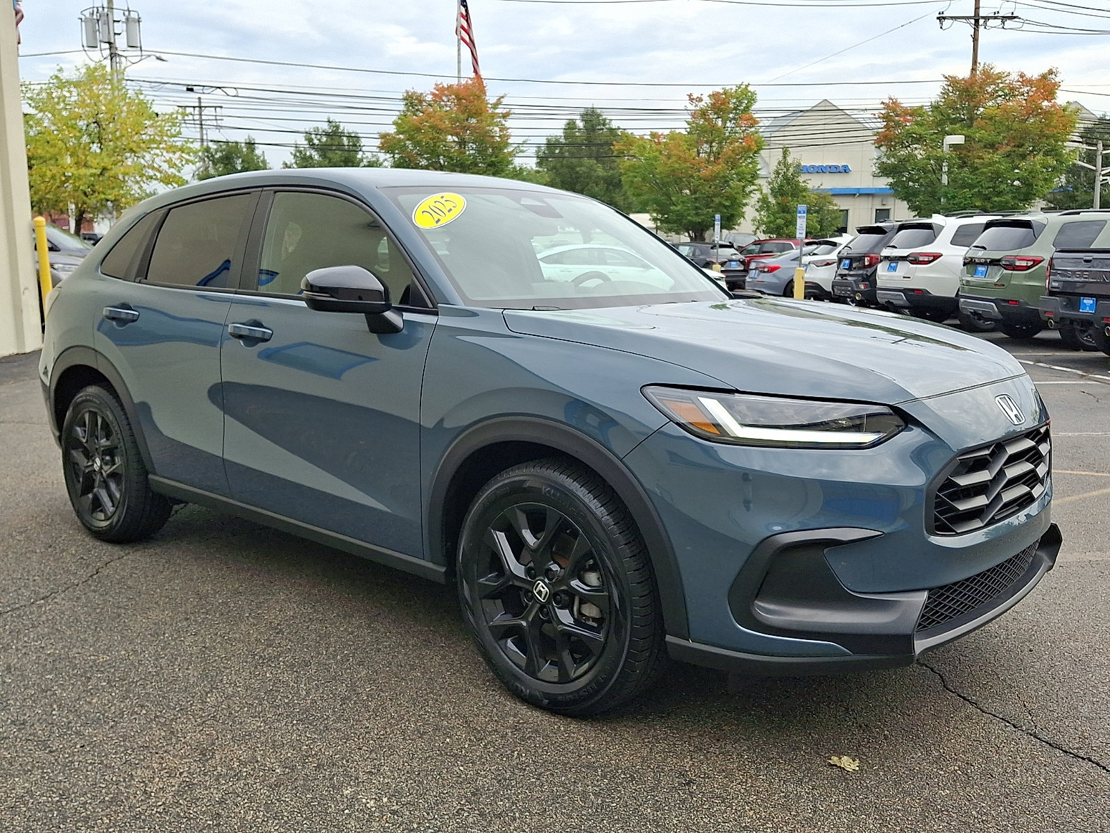 Certified 2025 Honda HR-V Sport image 3
