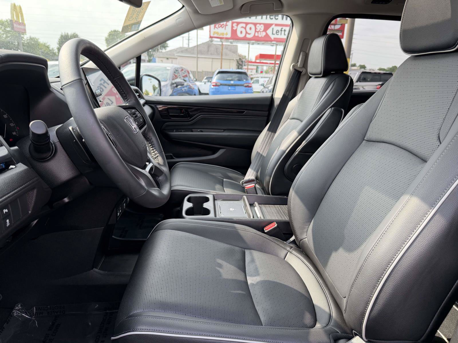 Certified 2026 Honda Odyssey Elite image 8