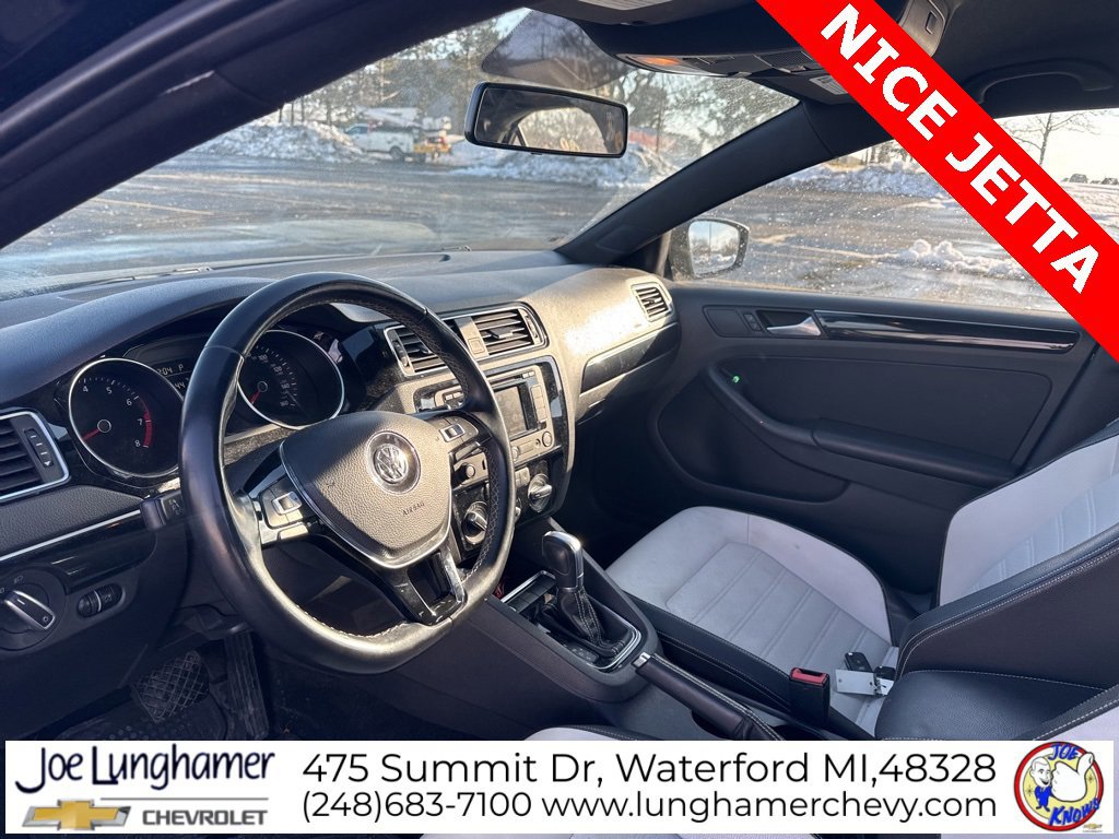 Used 2015 Volkswagen Jetta Sport image 13
